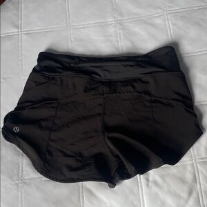 LULULEMON high rise hotty hot shorts